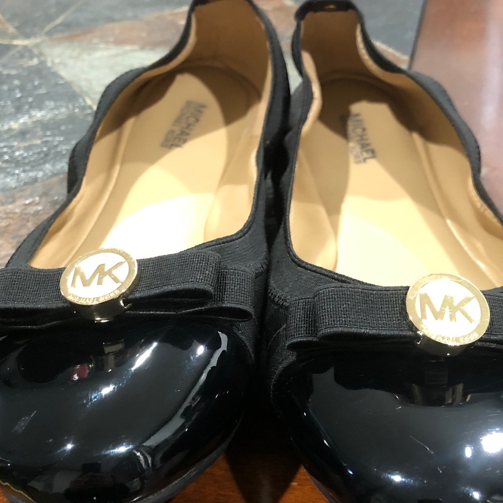 Michael Kors Fulton Ballet Flats Black Sz 10 leather and patent leather Bow&Logo - Picture 16 of 16